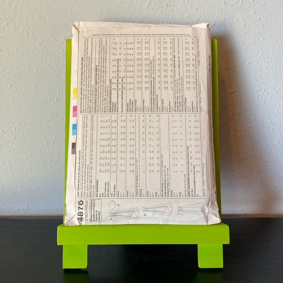 NEW! Simplicity 4876 Evening and Prom Formal Dress - Picture 3 of 3